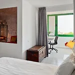 Large Penthouse With Sunny Terrace Appartamento