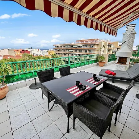 شقة Large Penthouse With Sunny Terrace
