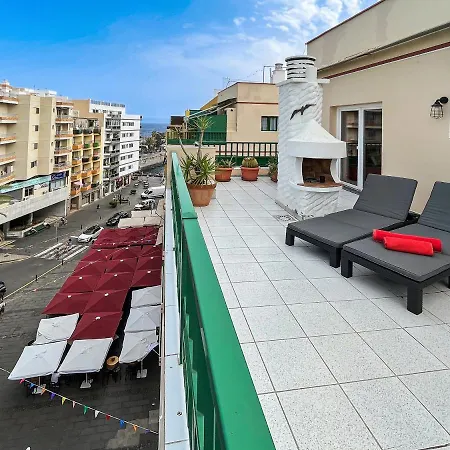 Large Penthouse With Sunny Terrace Διαμέρισμα *